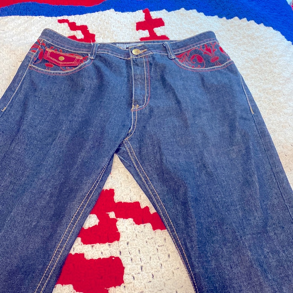 New Mens Clench Jeans Velvet Pockets Size 40 Waist 32 Length.